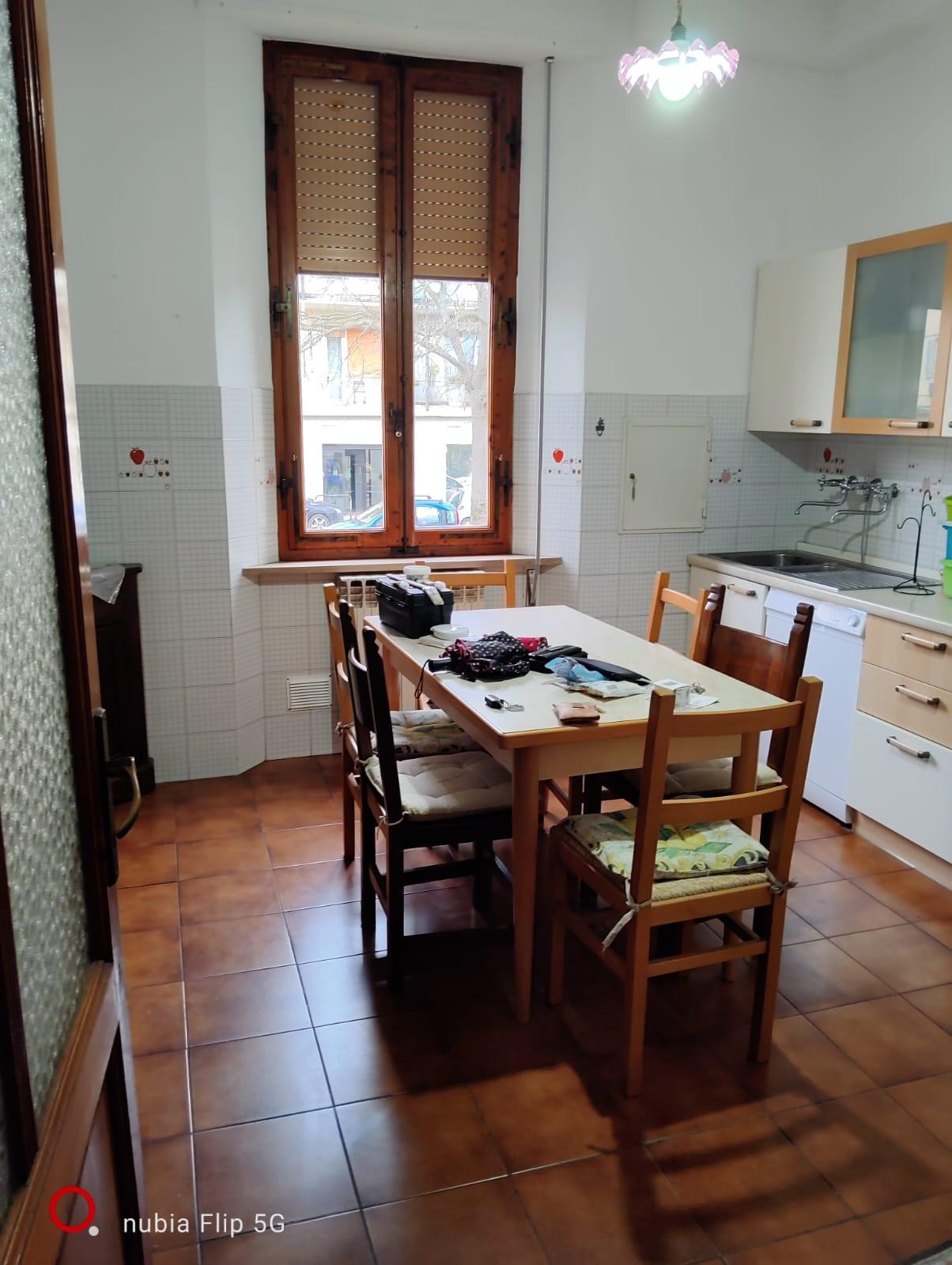 Quadrilocale arredato in affitto, Siena porta pispini