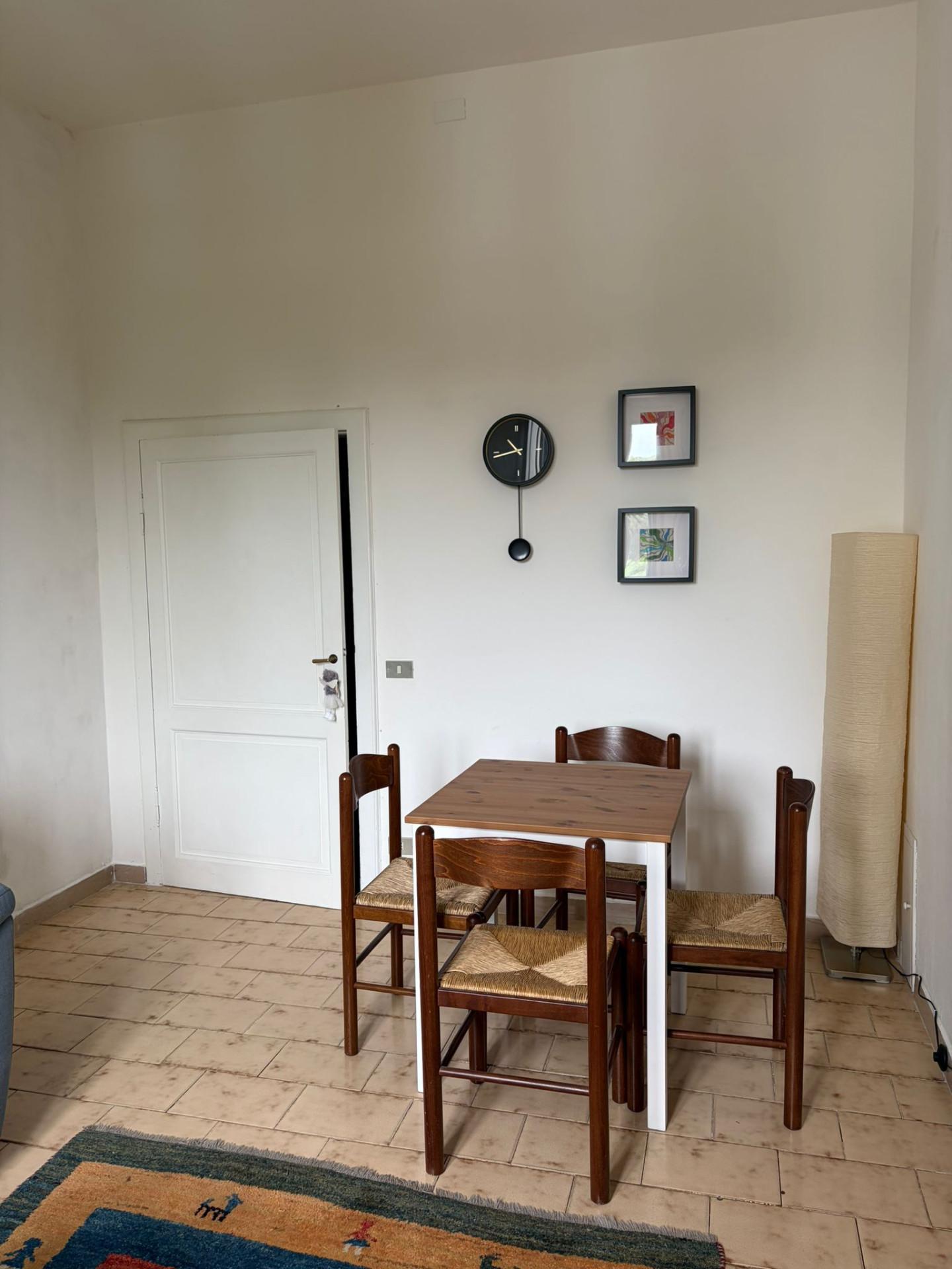 Trilocale arredato in affitto a Siena
