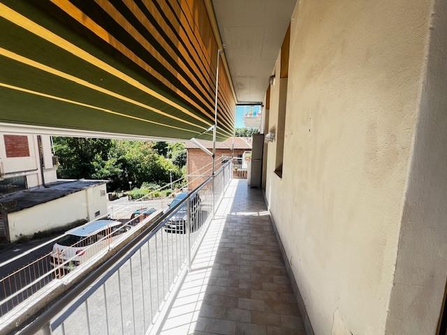 Quadrilocale arredato in affitto, Siena mameli