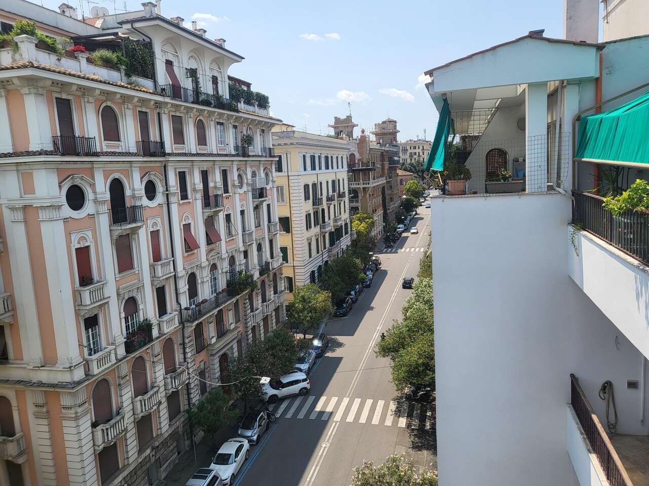 Attico con terrazzo in via clitunno, Roma