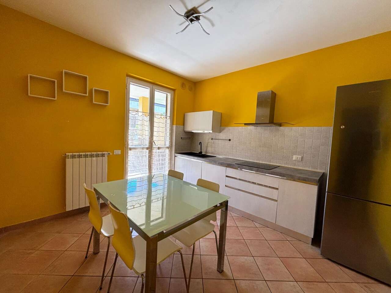 Appartamento con giardino in via del concio, Nepi