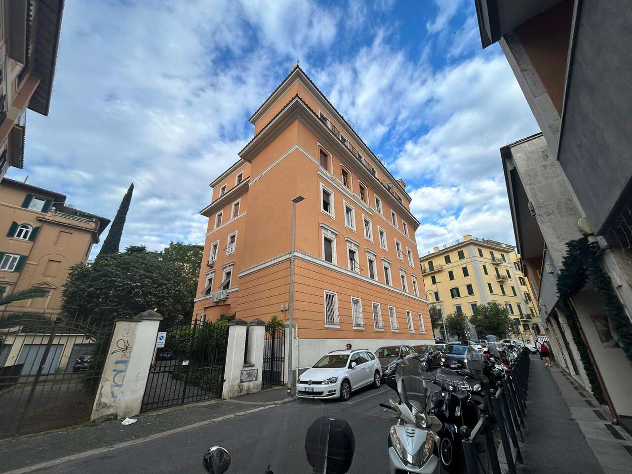 Trilocale in vendita in piazza crati, Roma