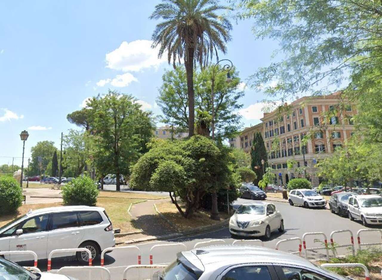 Appartamento in vendita in via degli scipioni, Roma