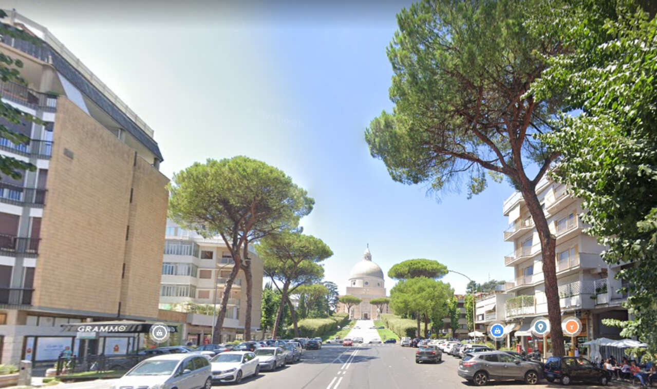 Locale commerciale in vendita in viale europa, Roma