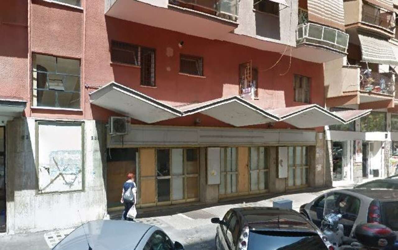 Stabile/Palazzo da ristrutturare in via francesco grimaldi, Roma