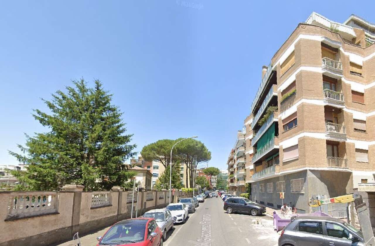 Ufficio con terrazzo in via gian giacomo porro, Roma