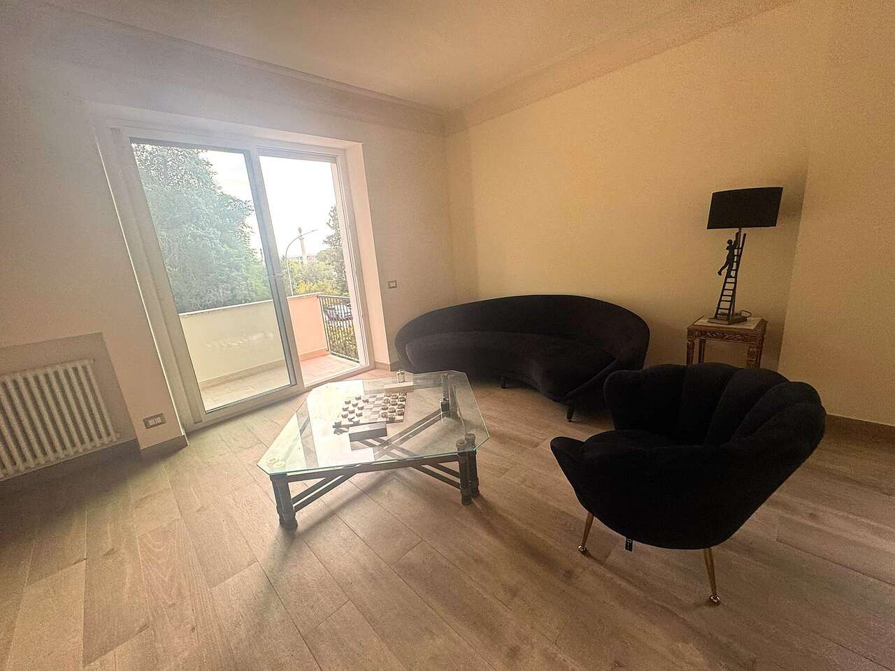 Trilocale arredato in affitto in via bartolomeo gosio, Roma