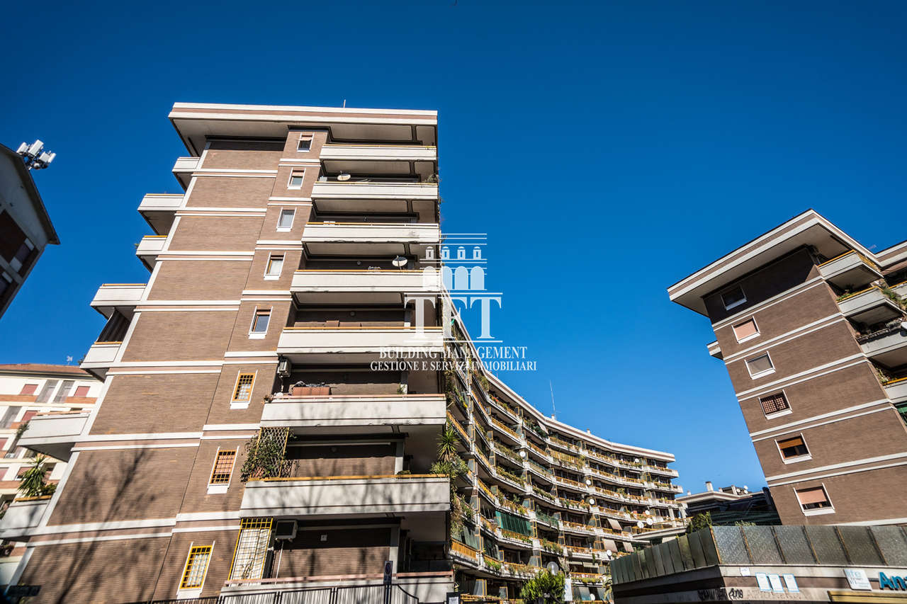 Ufficio con terrazzo in via filippo antonio gualterio, Roma