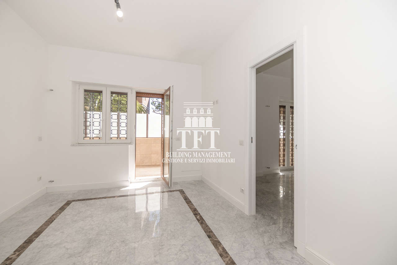 Ufficio con terrazzo in via filippo antonio gualterio, Roma