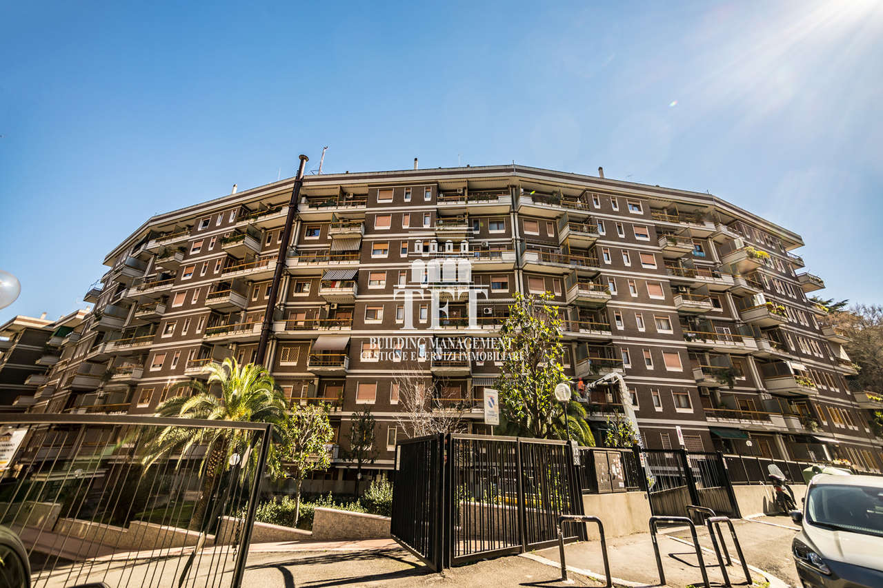 Ufficio con giardino in via filippo antonio gualterio, Roma