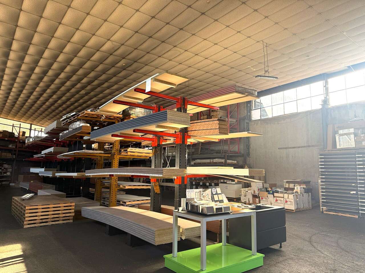 Capannone in affitto in a 500 mt raccordo anulare, Roma