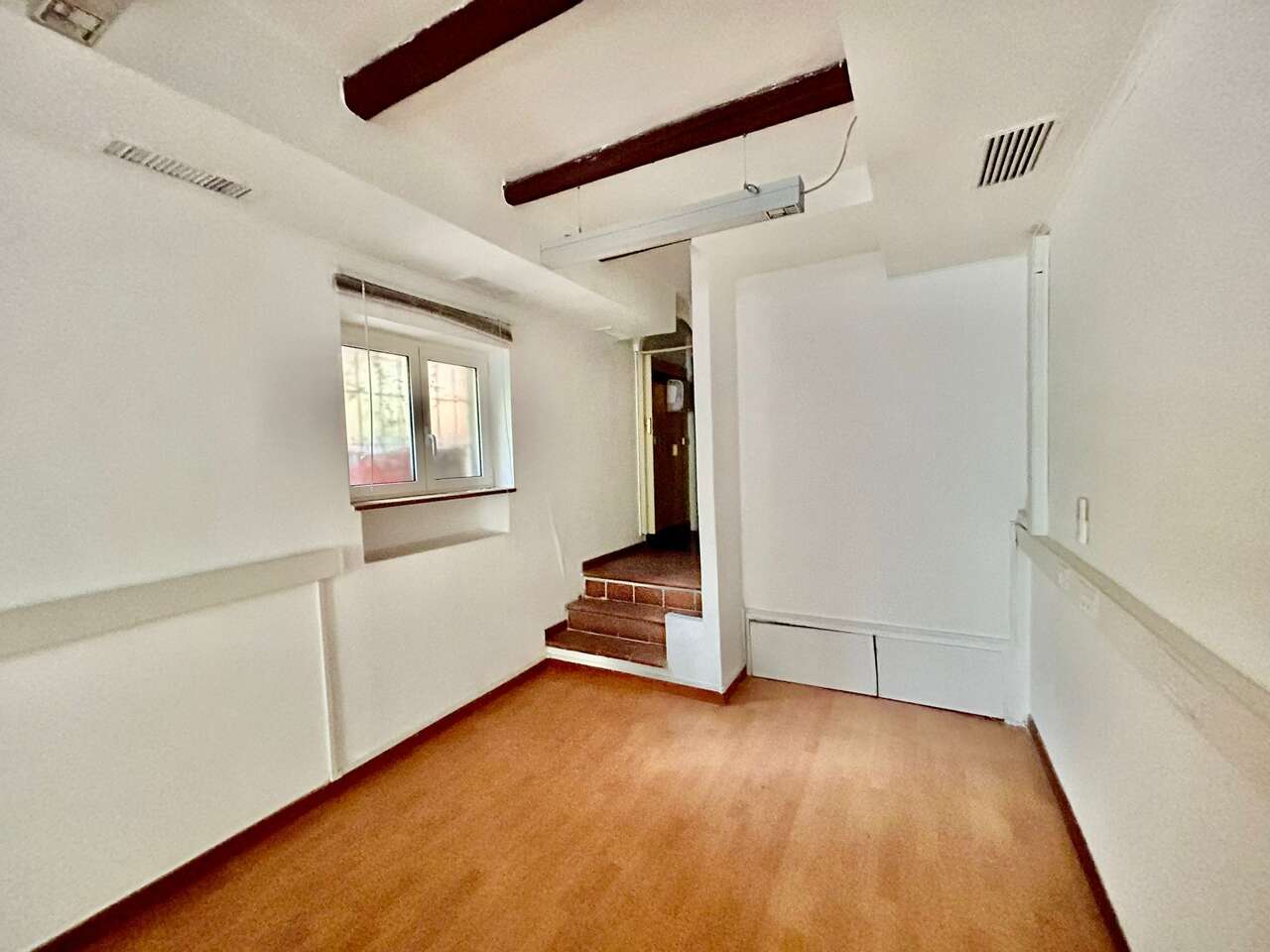 Locale commerciale in affitto in via eleonora duse, Roma