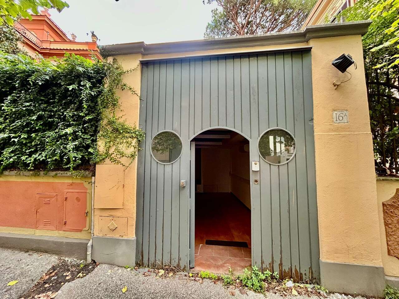 Locale commerciale in affitto in via eleonora duse, Roma