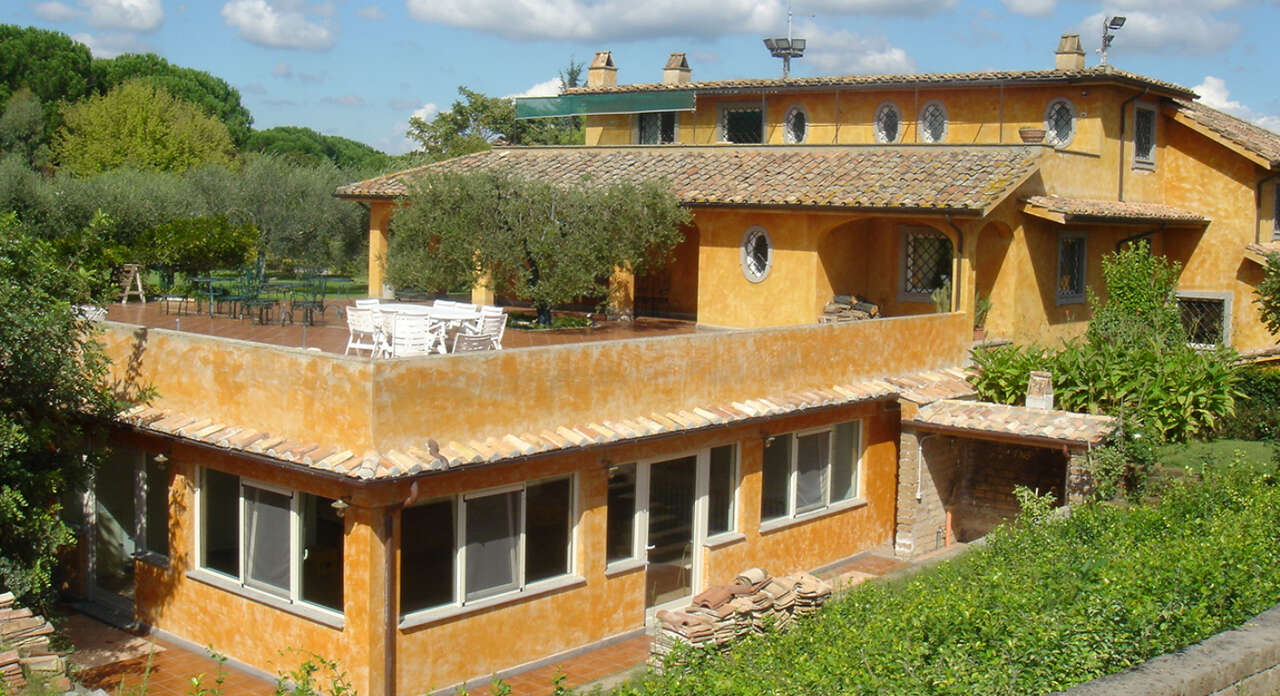 Villa in vendita in via camillo spinedi, Roma