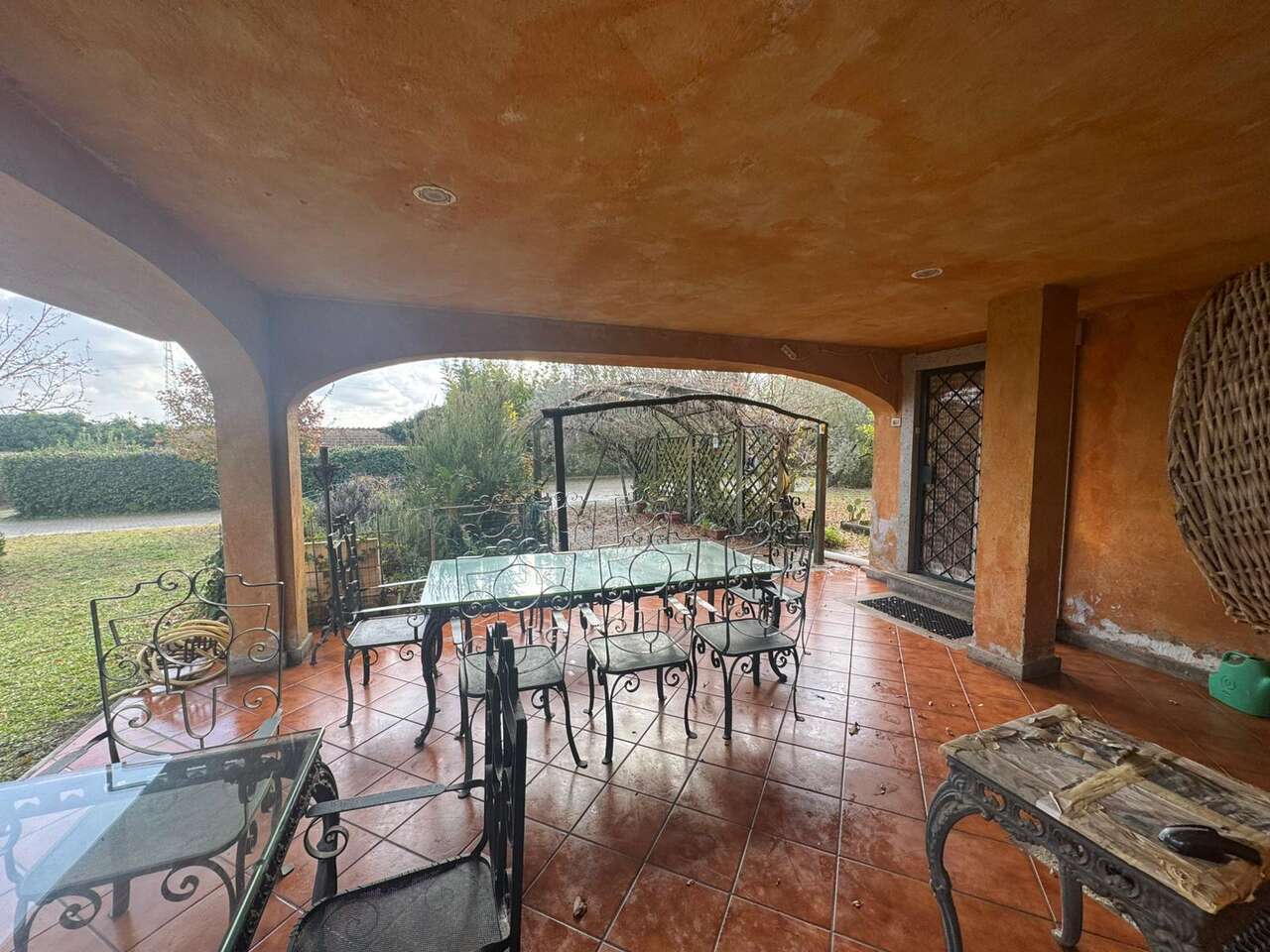 Villa in vendita in via camillo spinedi, Roma