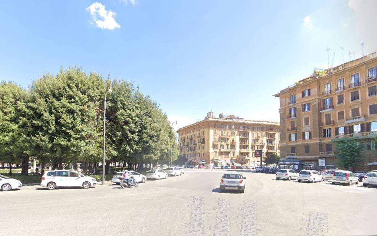 Attico arredato in affitto in piazza mazzini, Roma