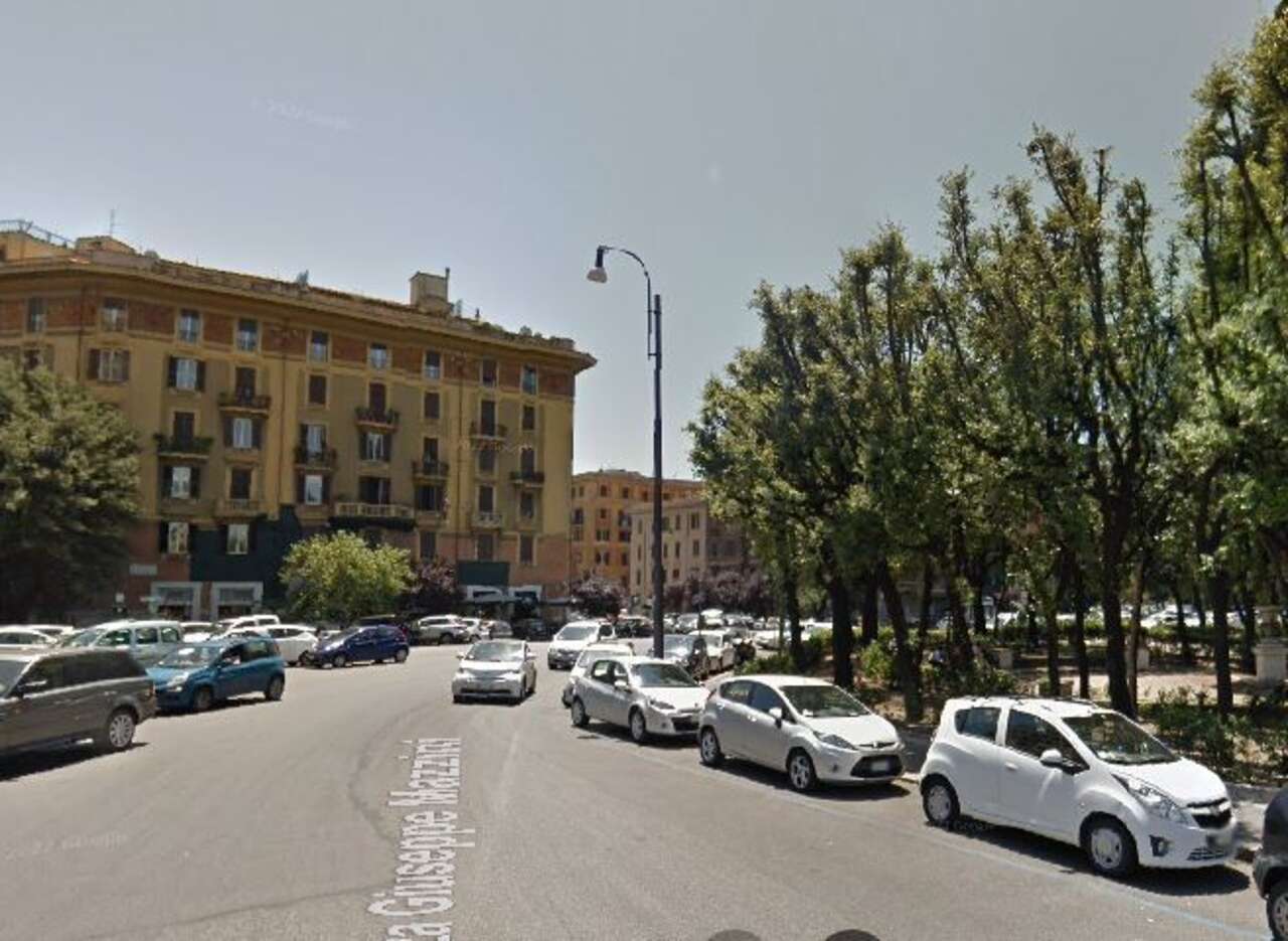 Attico arredato in affitto in piazza mazzini, Roma