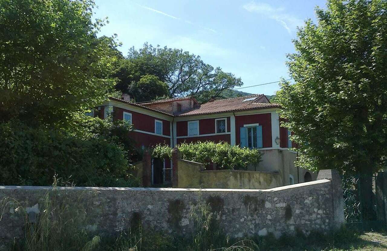 Villa con giardino in via salaria km 70, Rieti