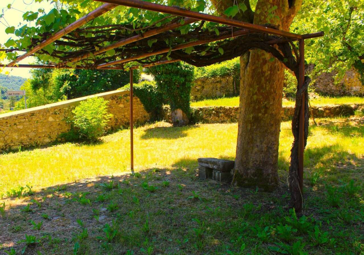 Villa con giardino in via salaria km 70, Rieti