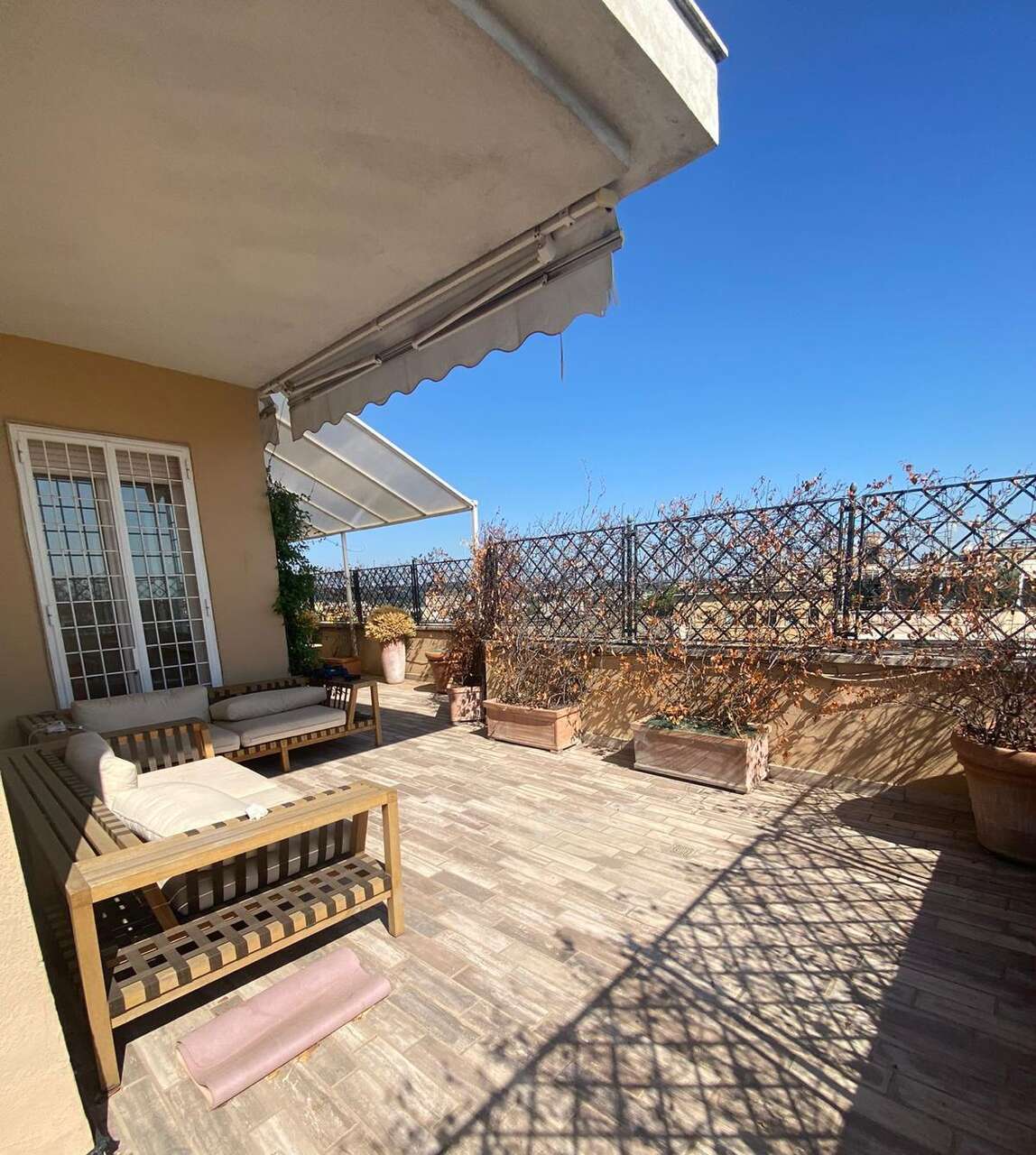 Attico con terrazzo in via di san valentino, Roma