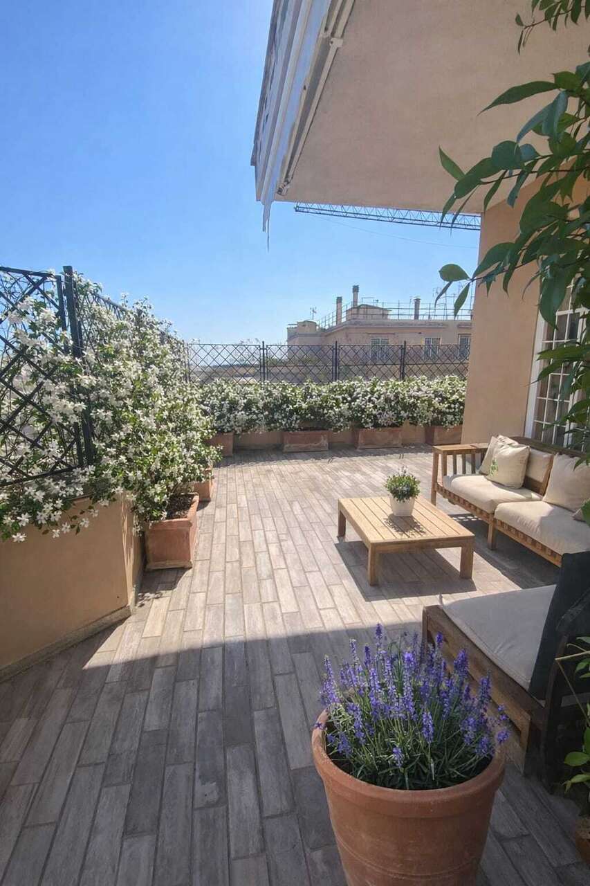 Attico con terrazzo in via di san valentino, Roma