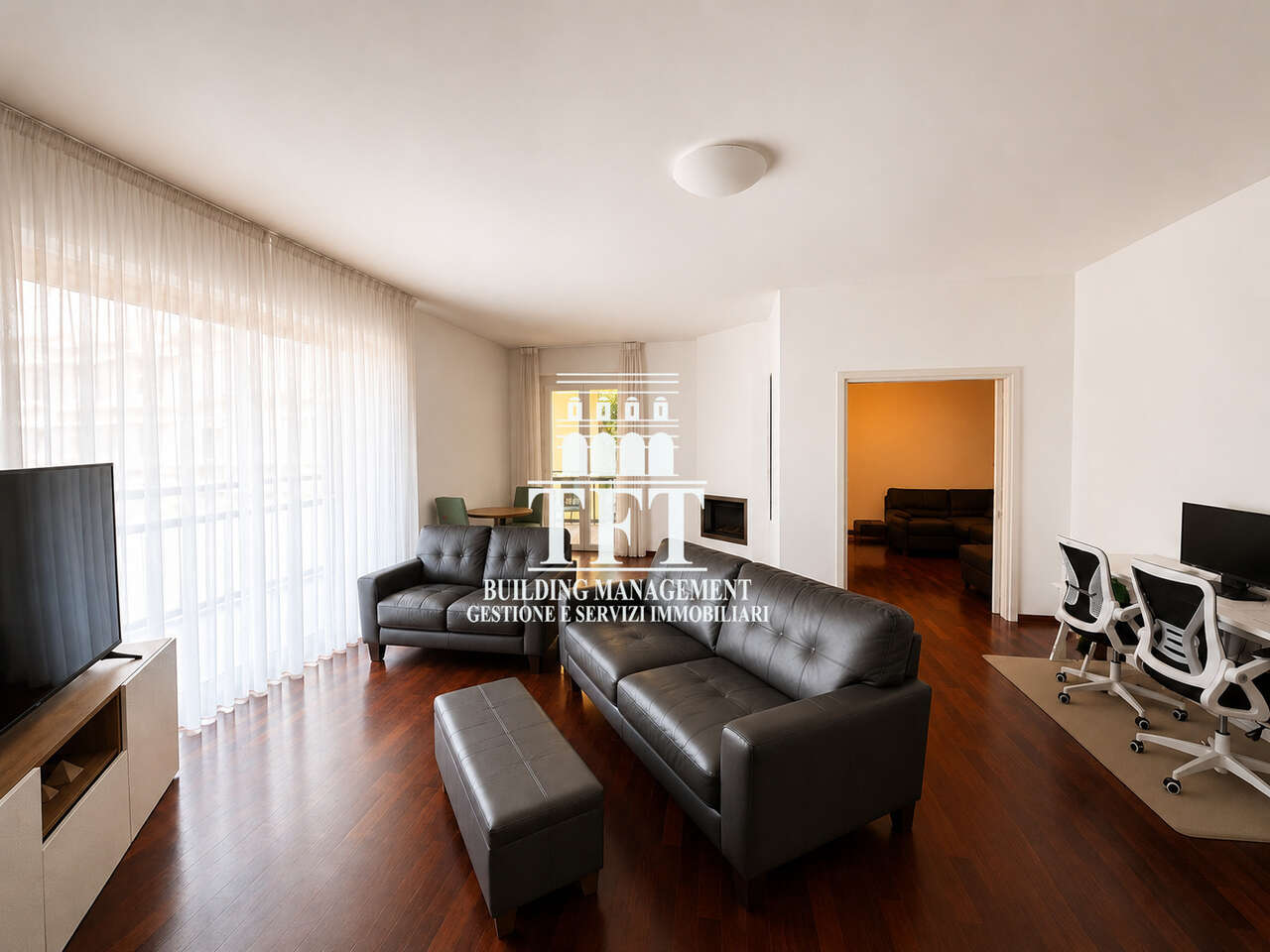Appartamento con terrazzo in via valgardena, Roma