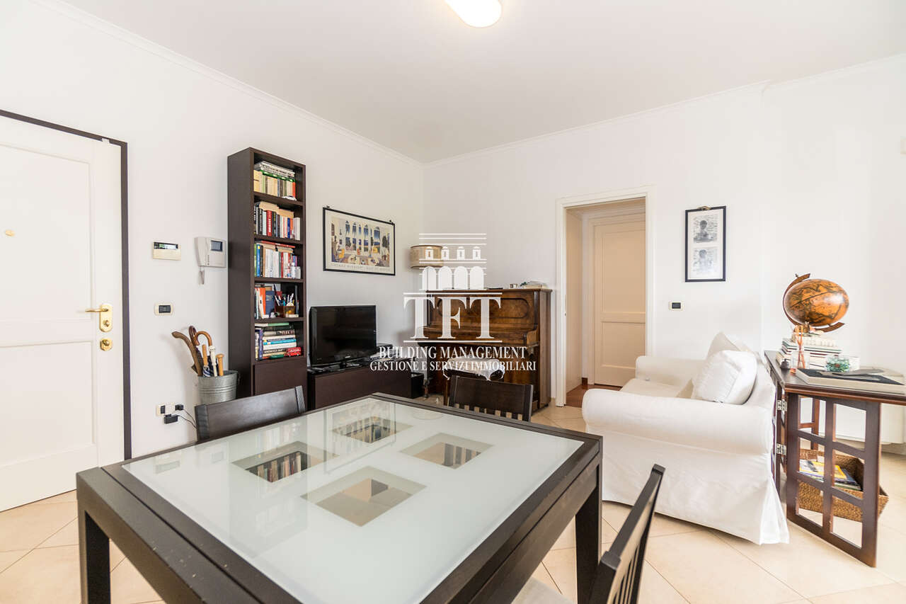 Bilocale con terrazzo in via giuseppe silla, Roma