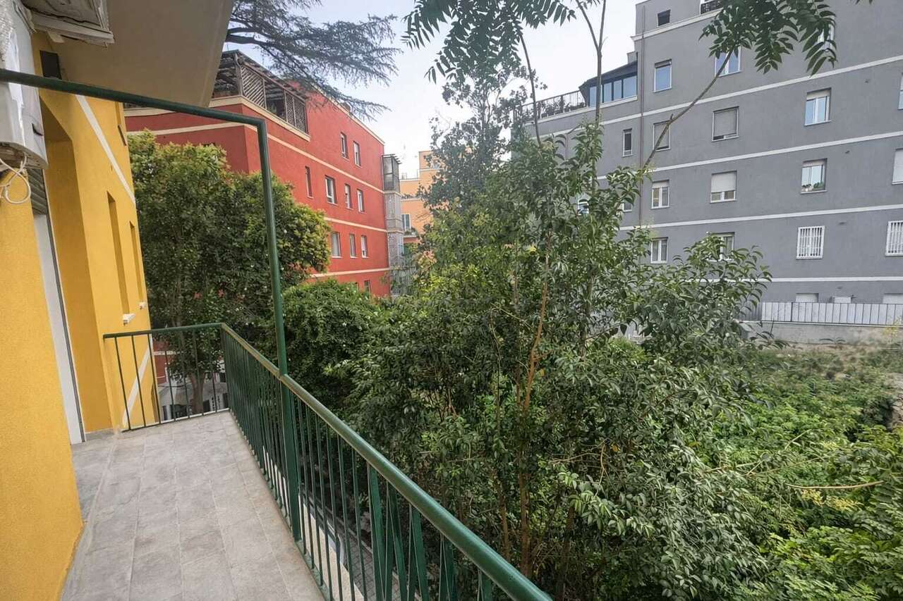 Bilocale arredato in affitto in via della farnesina 1, Roma