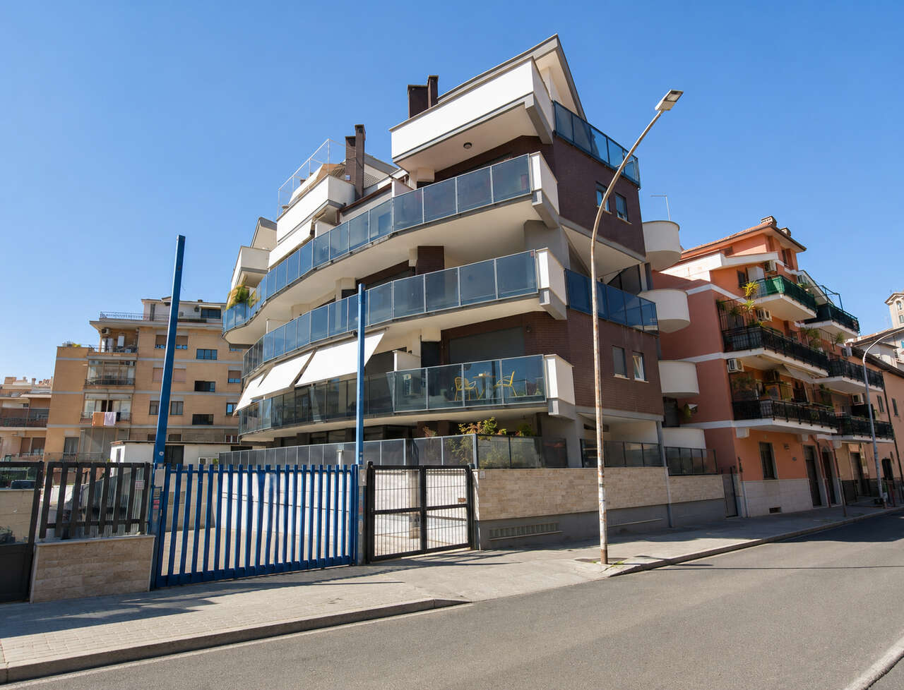 Attico arredato in affitto in via riano, Roma