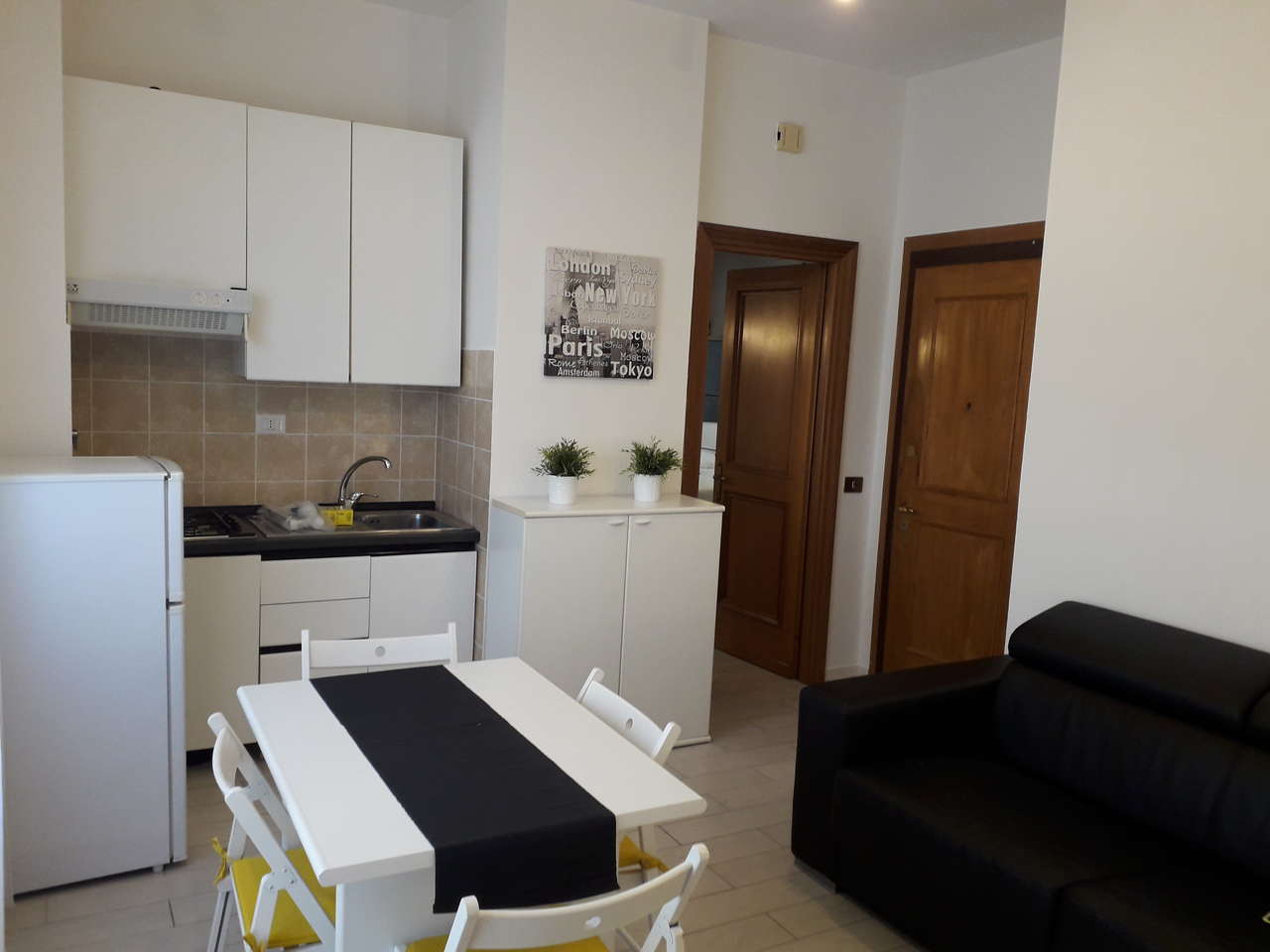 Bilocale arredato in affitto in via courmayeur, Roma
