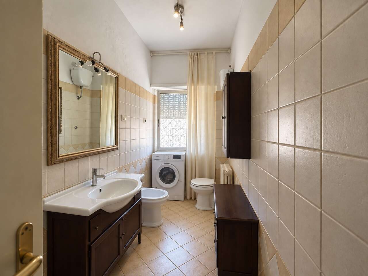 Bilocale da ristrutturare in via fonti del clitunno, Roma