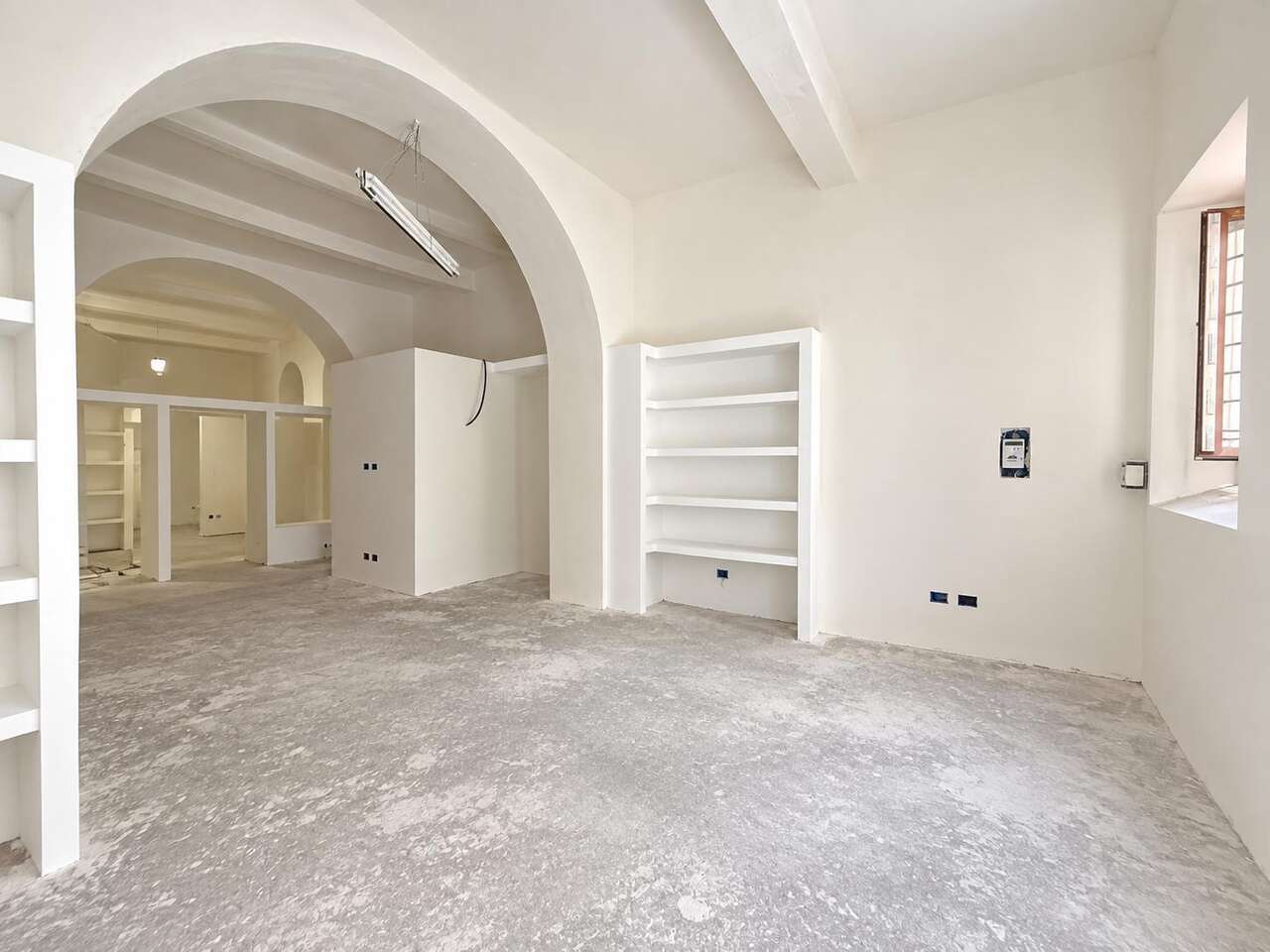 Loft ristrutturato in via dei coronari, Roma