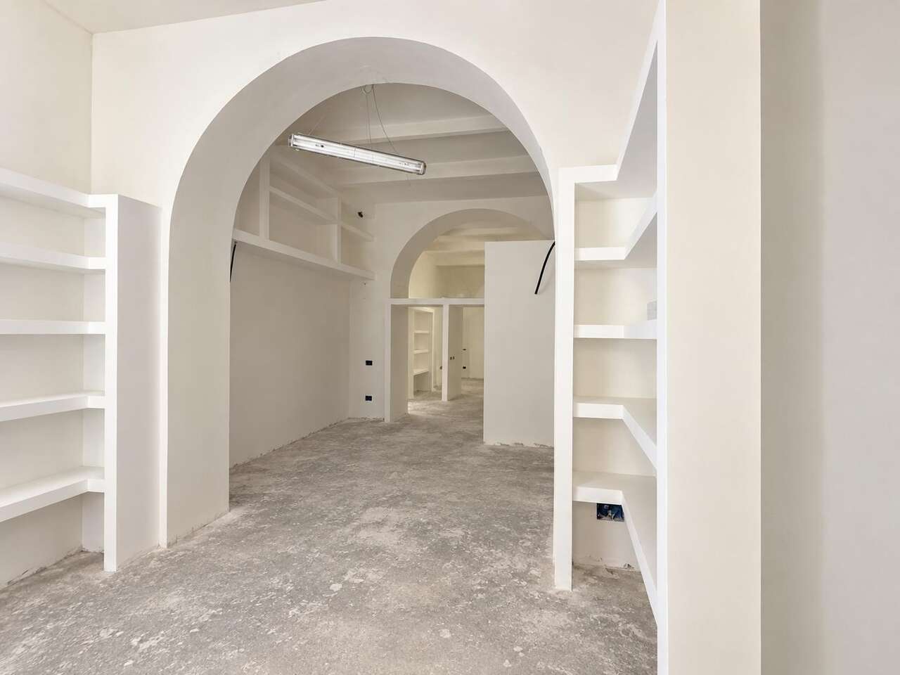 Loft ristrutturato in via dei coronari, Roma