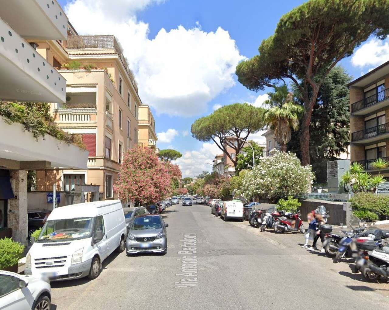 Attico con terrazzo in via a. bertoloni, Roma