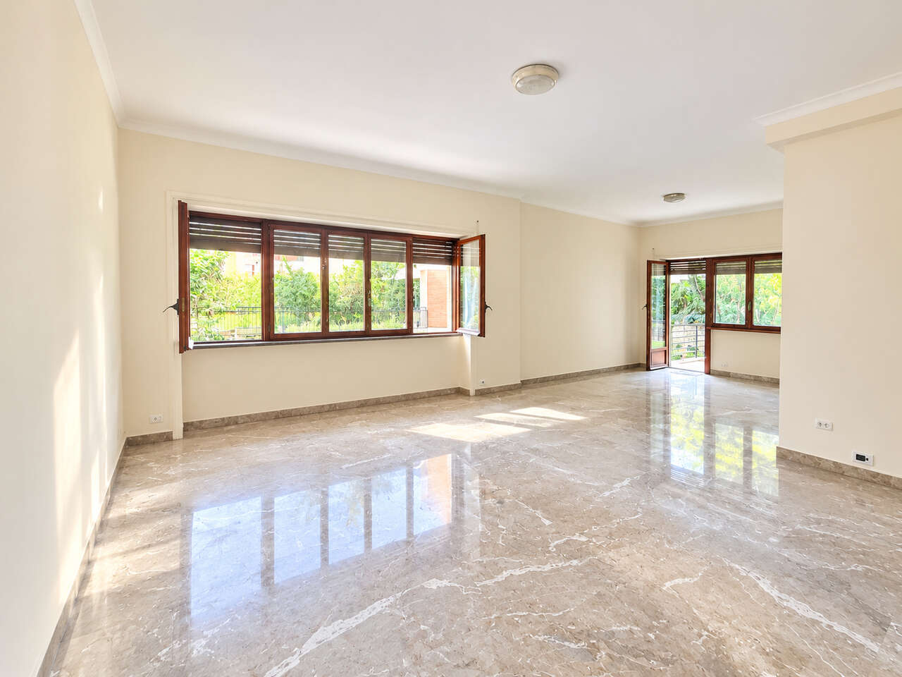 Appartamento con giardino in via cassia 900, Roma