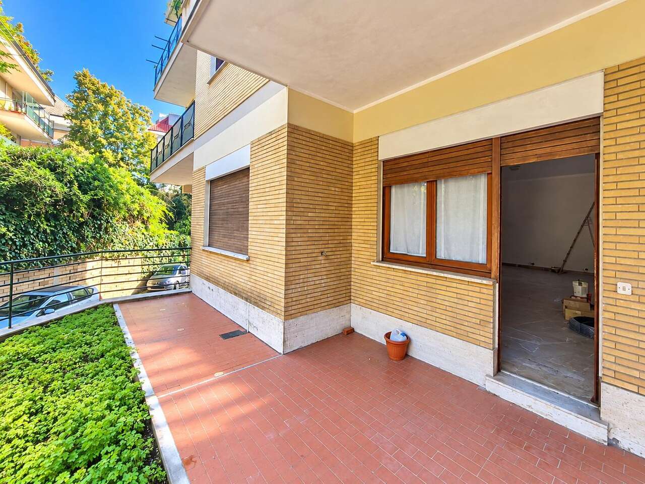 Appartamento con giardino in via cassia 900, Roma