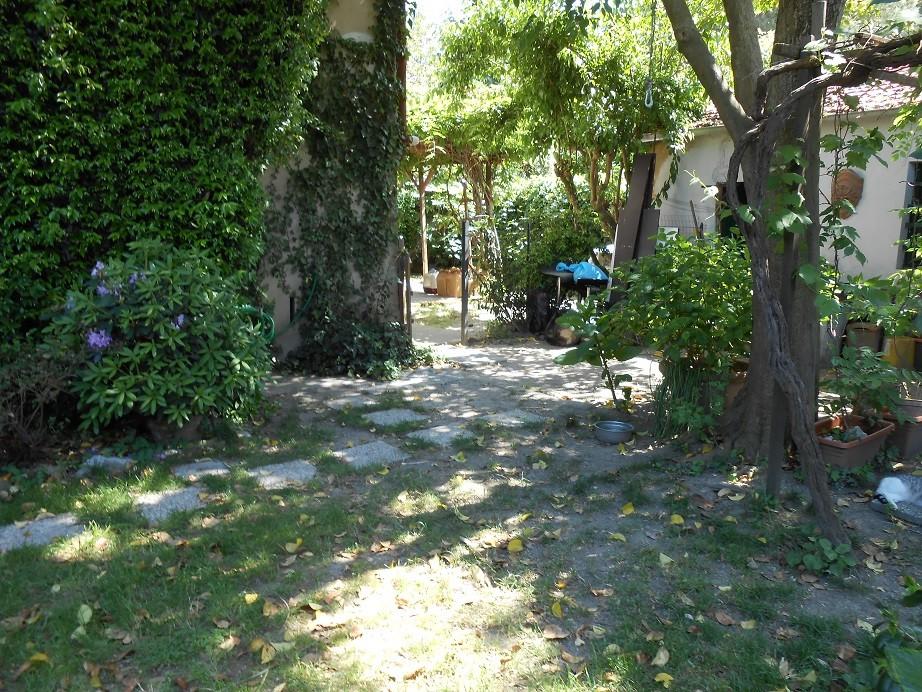 Rustico con giardino, Vecchiano avane