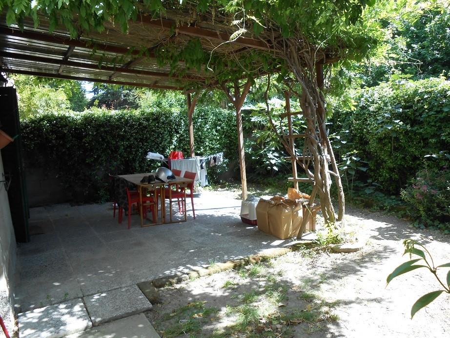 Rustico con giardino, Vecchiano avane