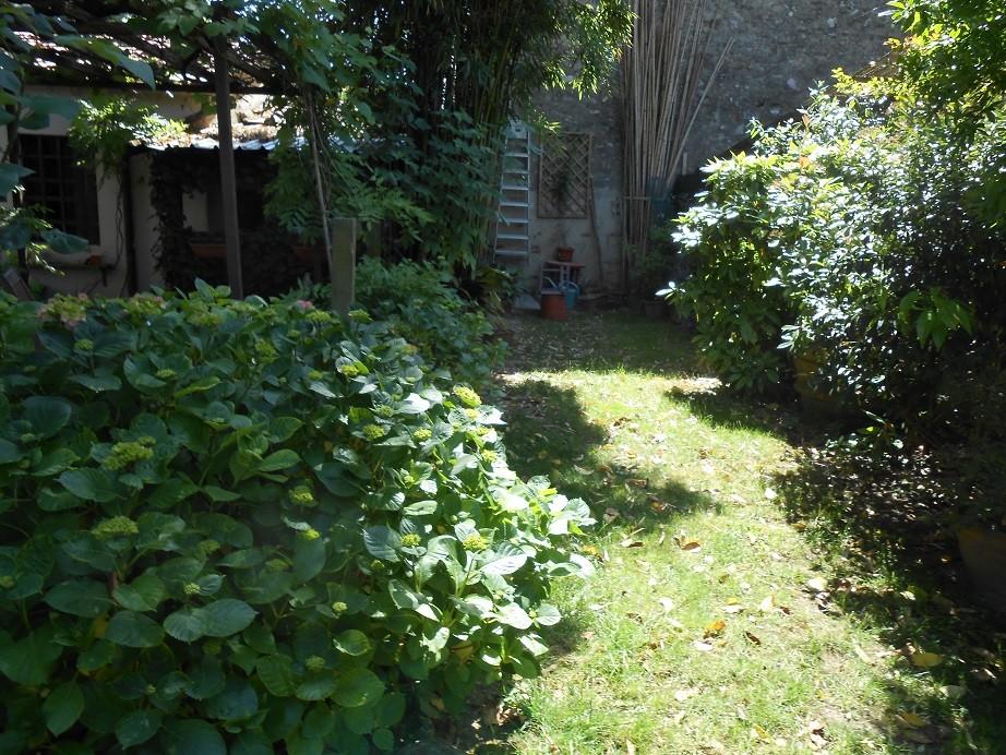Rustico con giardino, Vecchiano avane