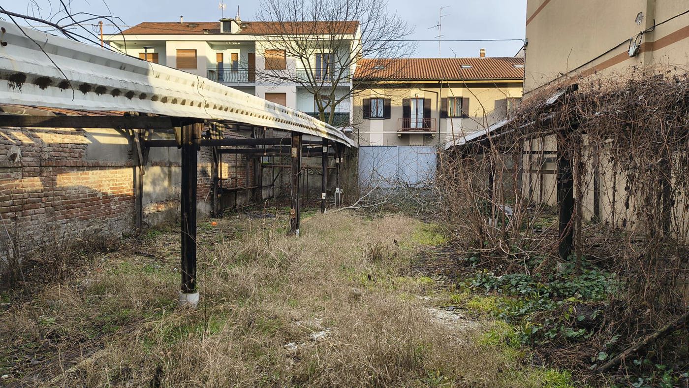 Capannone in vendita a Torino