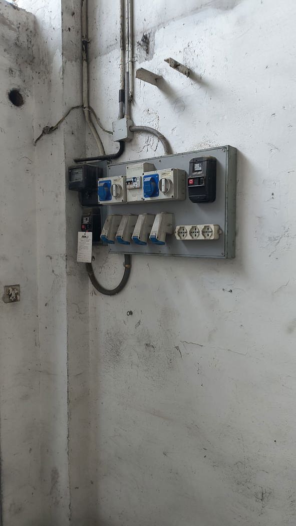 Capannone in vendita a Torino