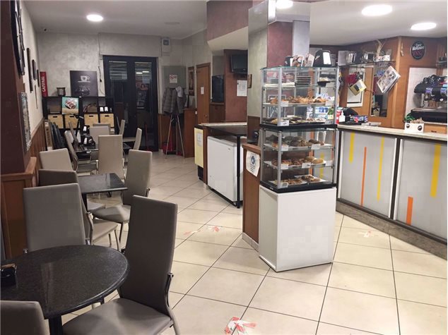 Attivit� commerciale Bar e tabacchi in vendita a Moncalieri