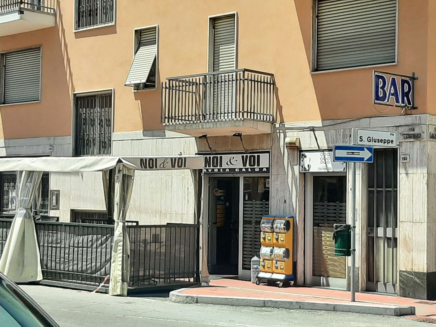 Attivit� commerciale Bar e tabacchi in vendita a Nichelino
