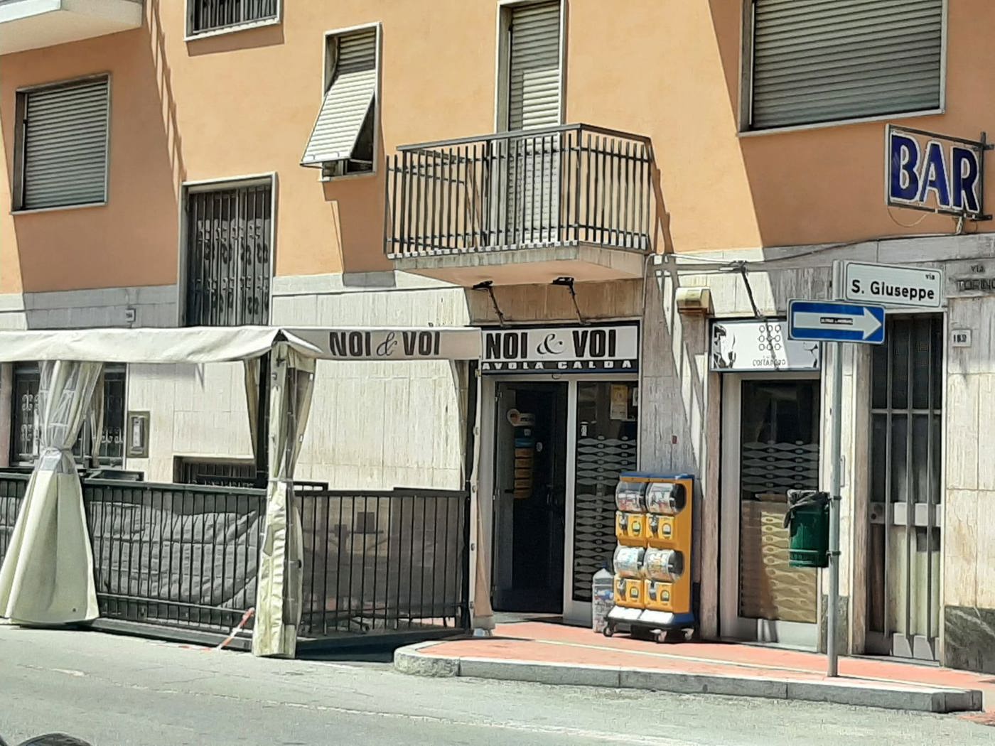 Attivit� commerciale Bar e tabacchi in vendita a Nichelino