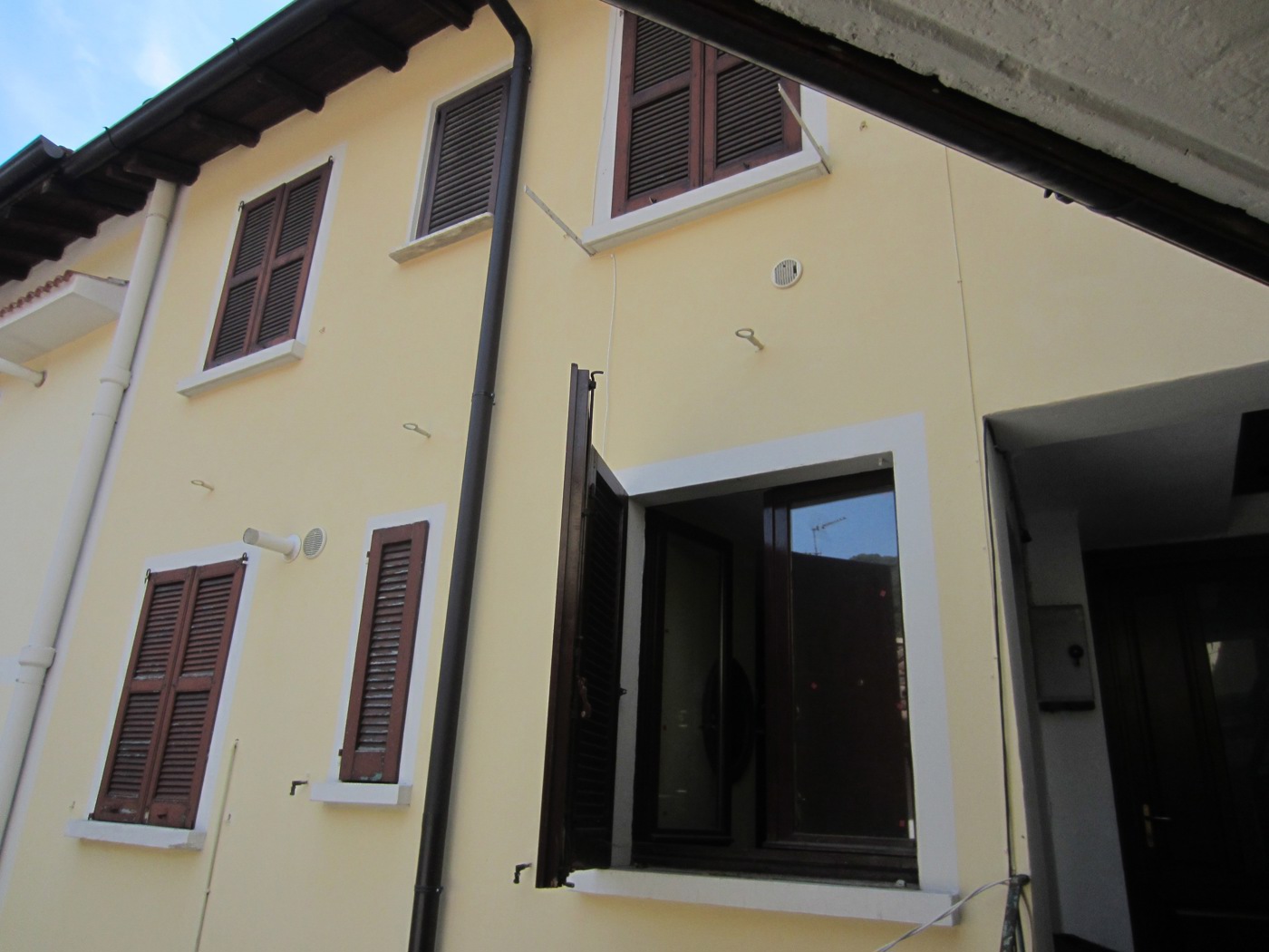 Bilocale in vendita a Barni