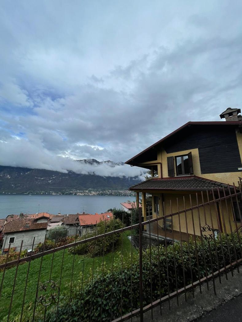 Villa vista lago a Oliveto Lario