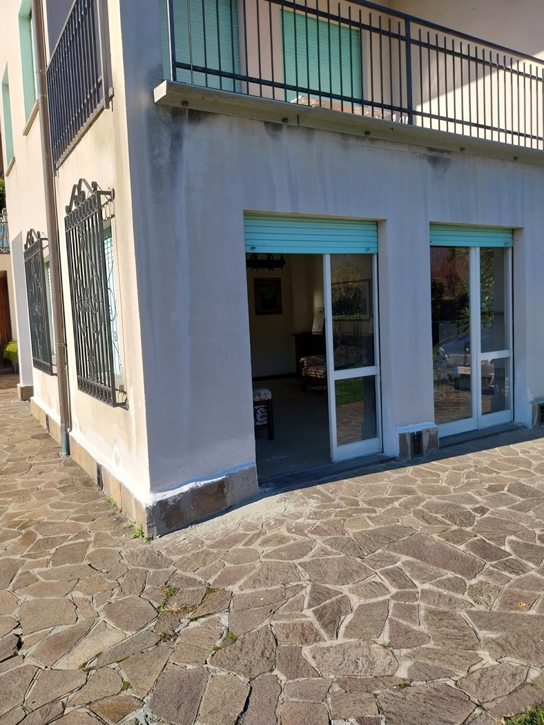 Quadrilocale in vendita a Oliveto Lario