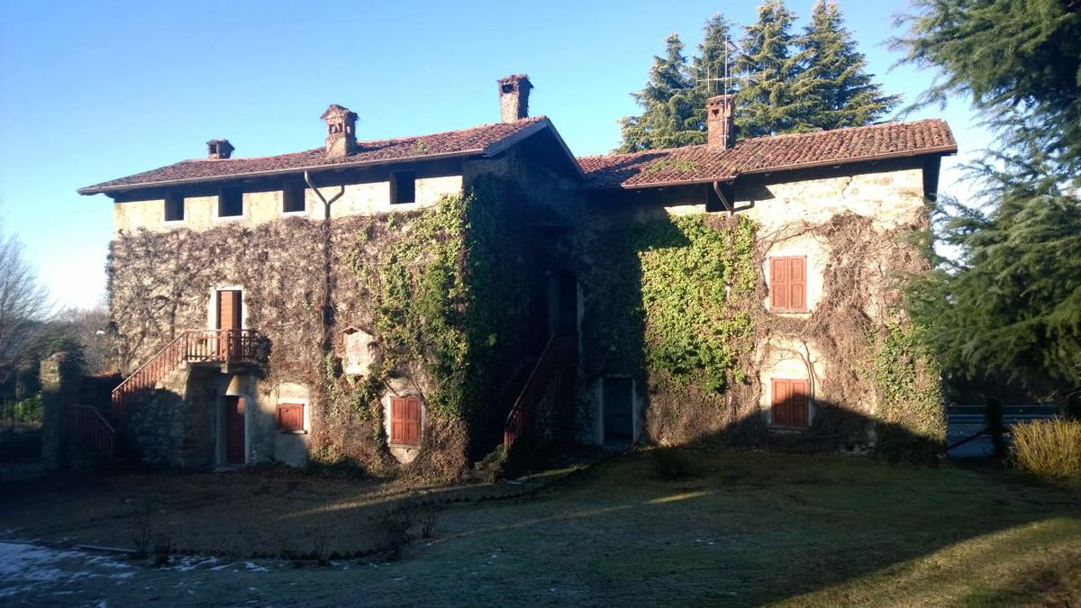 Casa indipendente in vendita a Castello di Brianza