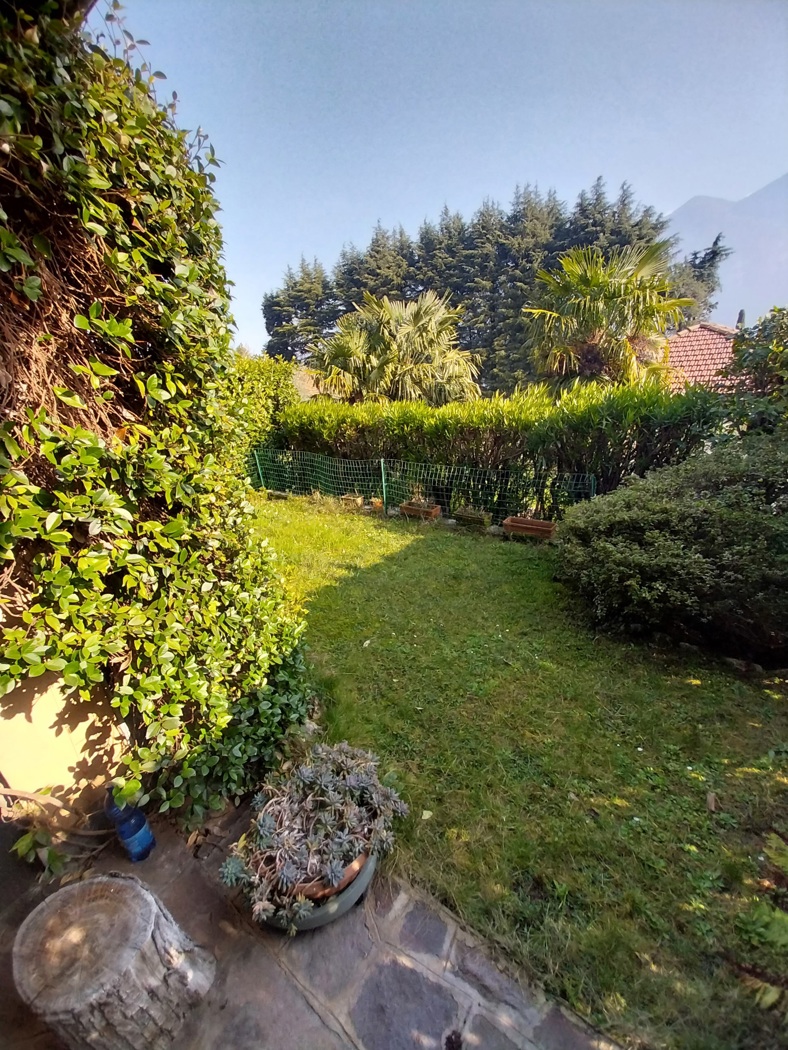 Villa in vendita a Oliveto Lario