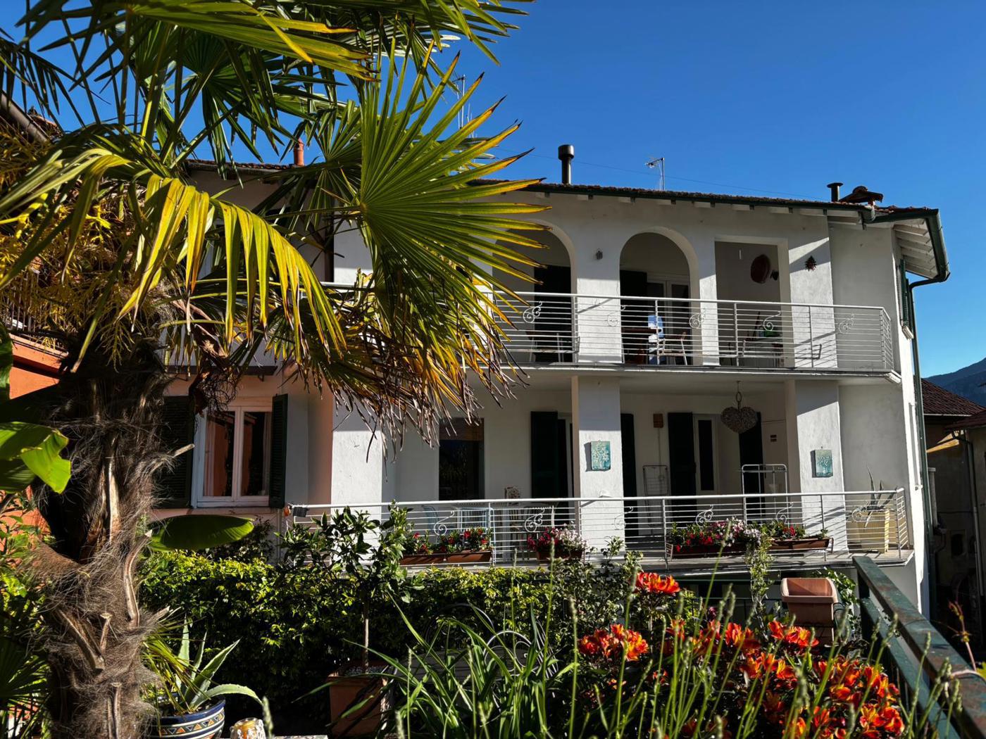 Stabile/Palazzo in vendita a Oliveto Lario